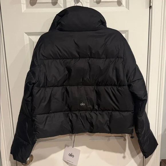 Alo Gold Rush Puffer in Black - Picture 9 of 11